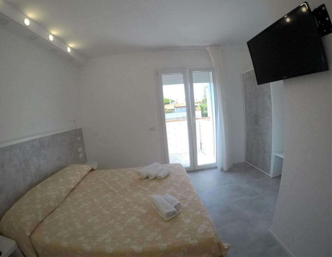 Wellove Aparthotel Riccione Exterior photo