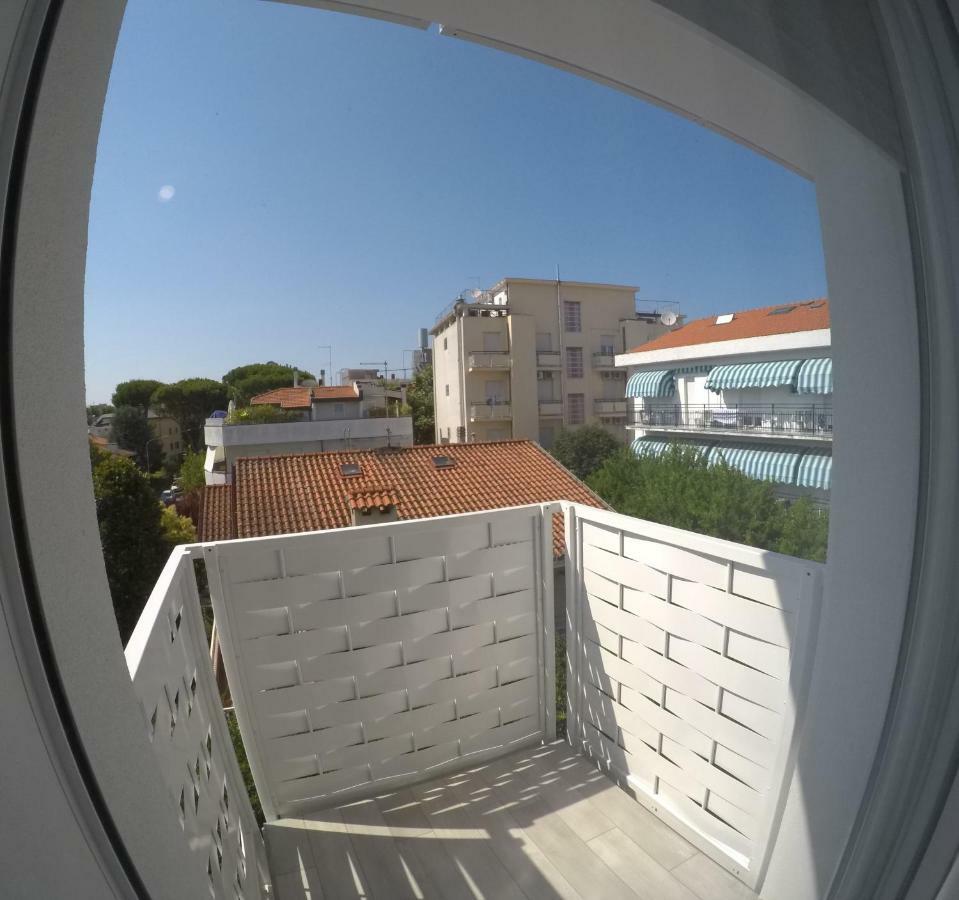 Wellove Aparthotel Riccione Exterior photo